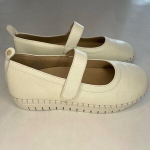 Glolily Elle Mary Jane Women’s Comfort Arch EMJ-100 White Leather MSRP: $90 NIB